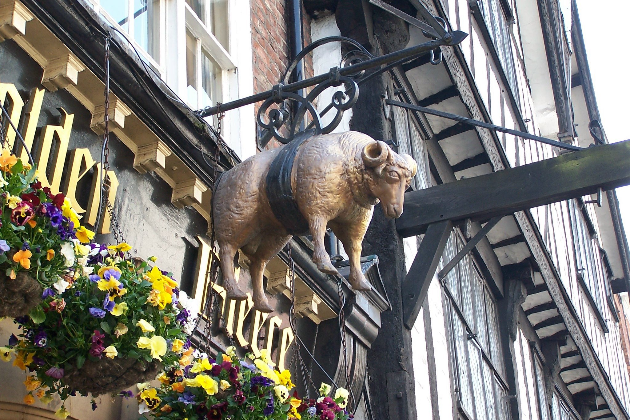 The Golden Fleece Inn