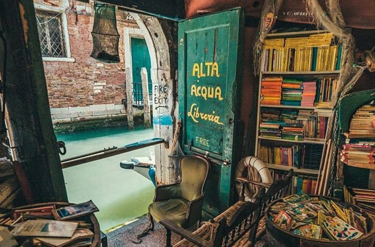 Venice hidden canals