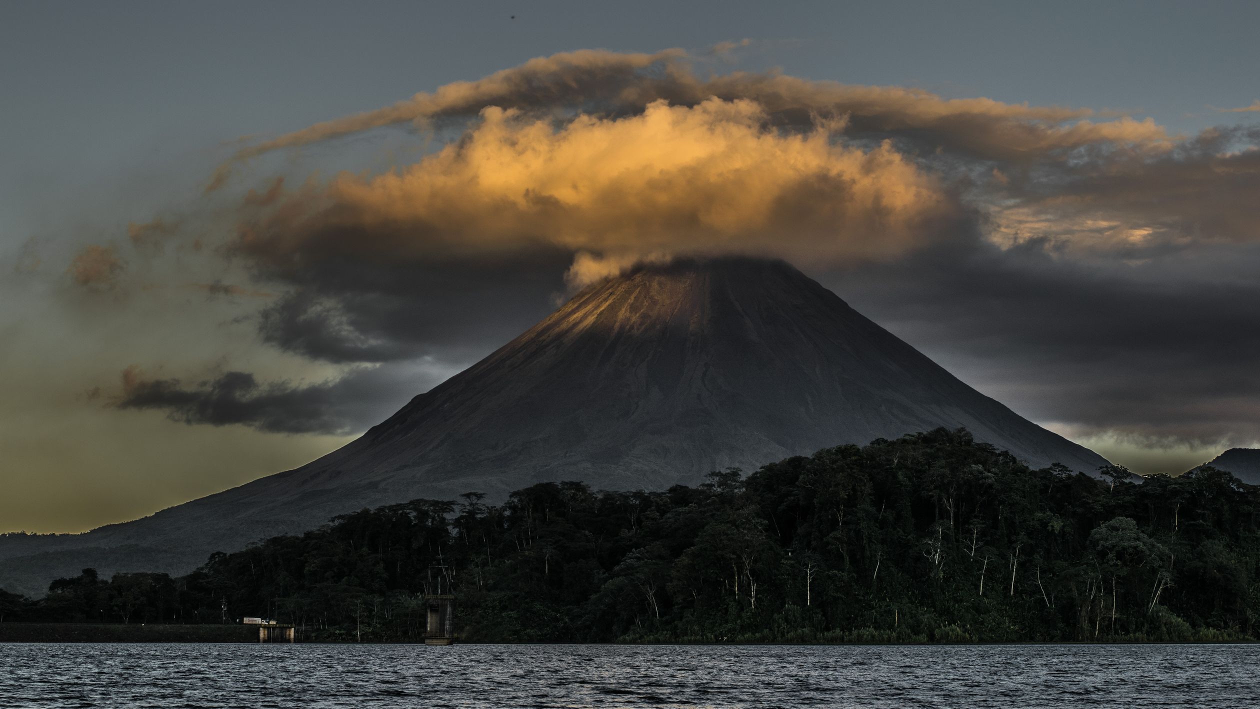 Costa Rica Arenal - Luxury Resort Comparison