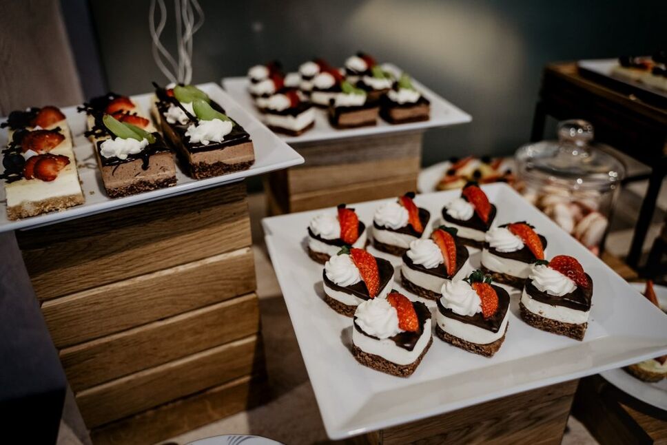 dessert trays