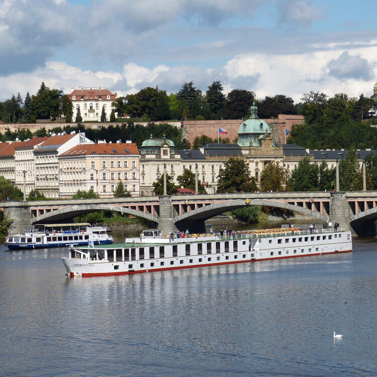 Ocean Vs. River Cruising: Which One Is Right for You?