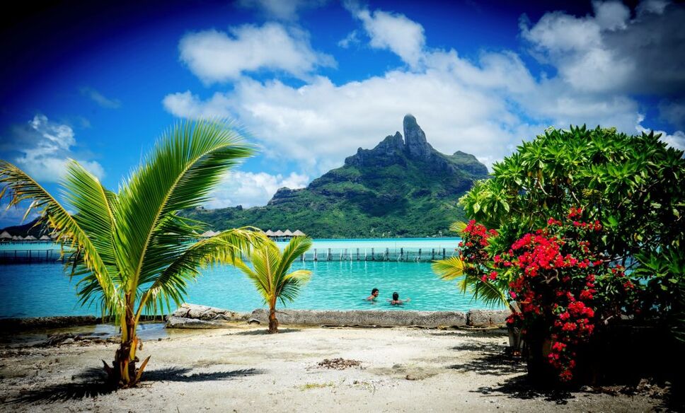 September in Bora Bora is the perfect month between the end of tourist season and before the rainy season.